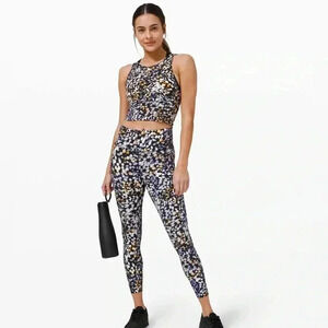 Lululemon Fast and Free Tight II 25"  *Non-Reflective Nulux Metropolis Glow 6